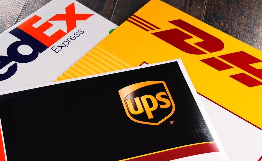 DHL/UPS/FEDEX国际快递是按照体积重还是实重计算运费？（国际快递计费重）